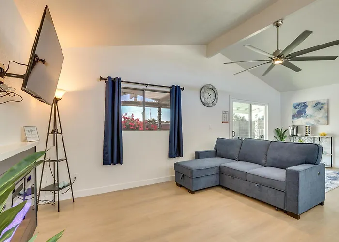 Holiday home 11 Mi To Dtwn Phoenix: Main House W/ Outdoor Oasis