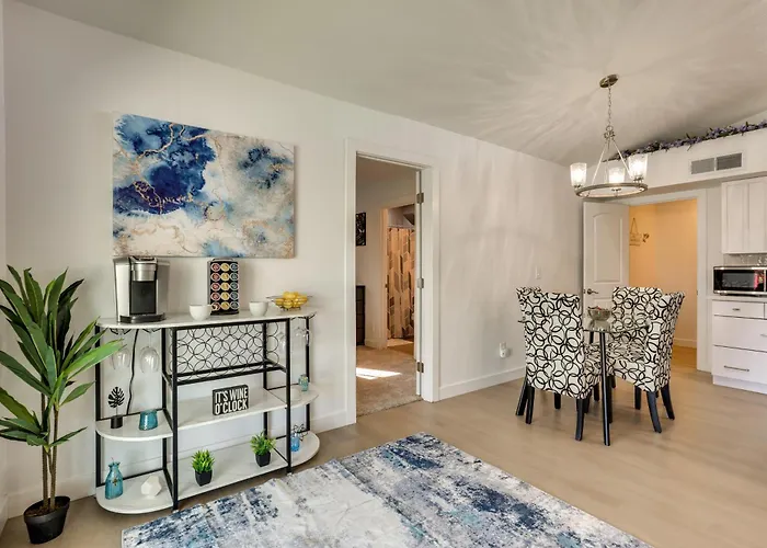 11 Mi To Dtwn Phoenix: Main House W/ Outdoor Oasis Holiday home *