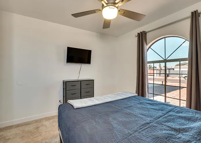 11 Mi To Dtwn Phoenix: Main House W/ Outdoor Oasis