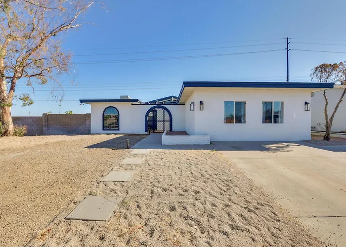 Holiday home 11 Mi To Dtwn Phoenix: Main House W/ Outdoor Oasis